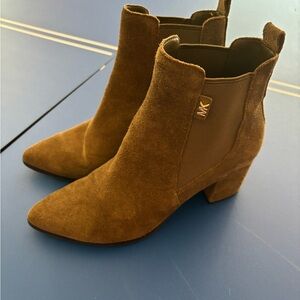 Michael Kors olive green 7.5 Suede Ankle Booties